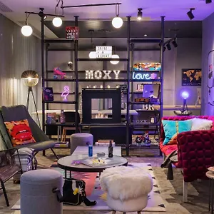 3* فندق Moxy Old Town